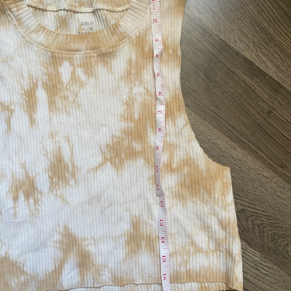 Aerie Ribbed Beige and Cream cropped tank - Picture 3 of 4